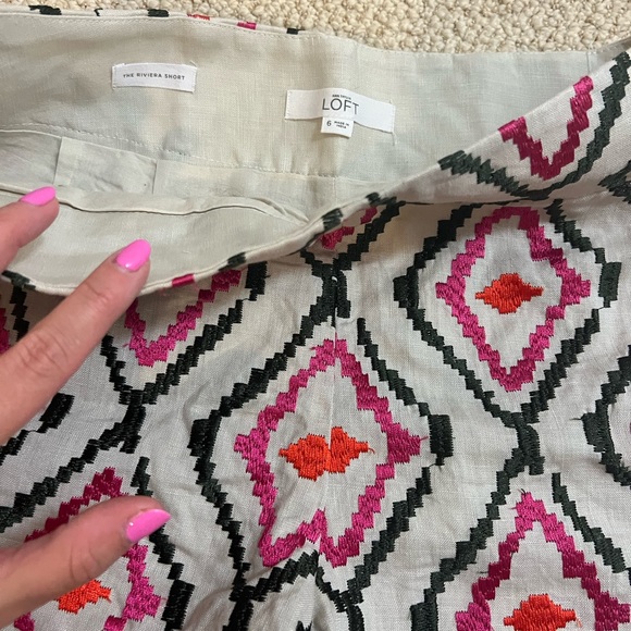 Embroidered Loft Shorts - size 6 high waisted - Picture 2 of 4